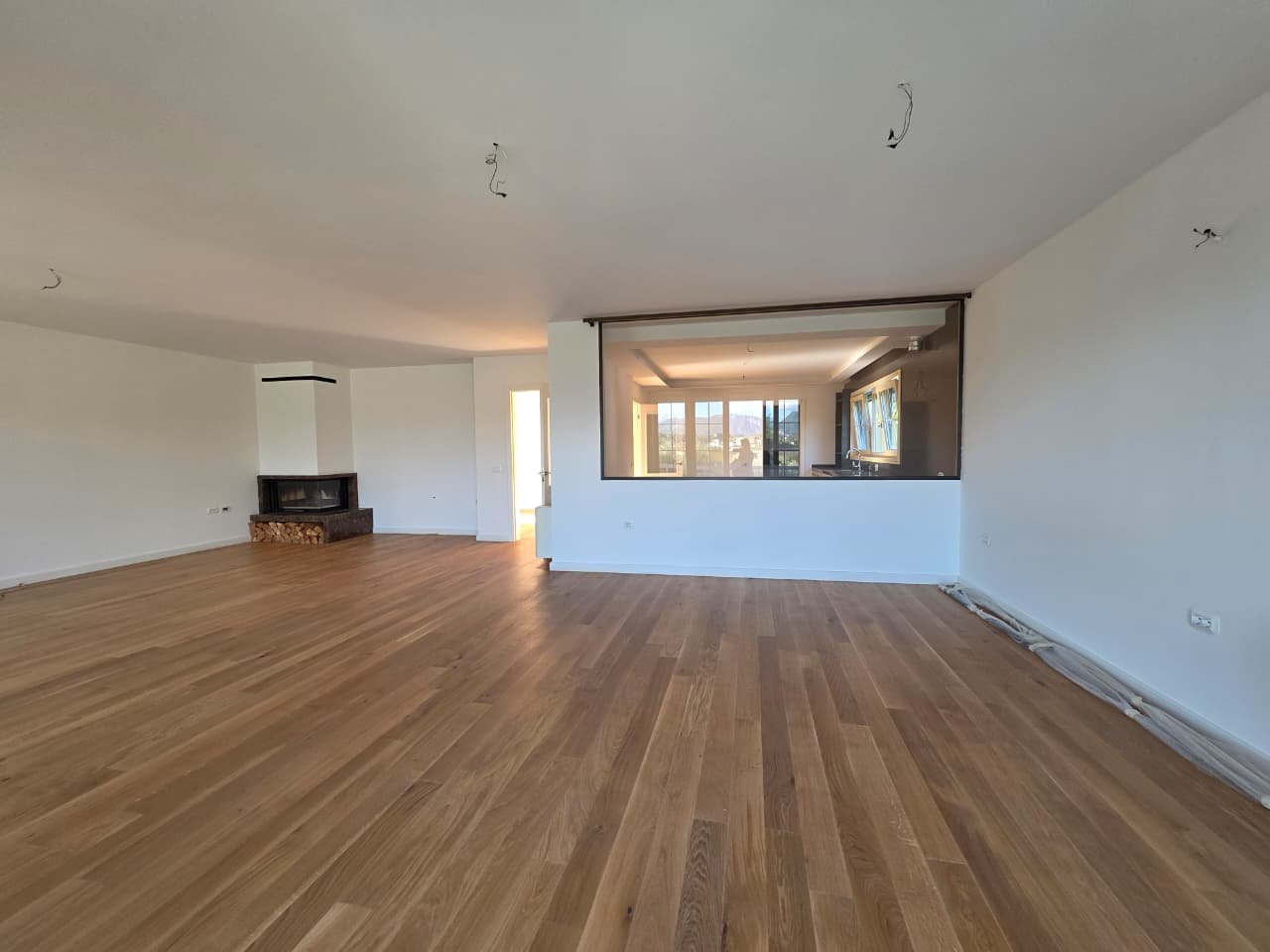 For sale, 3-Storey Villa, Lunder, Tirana.