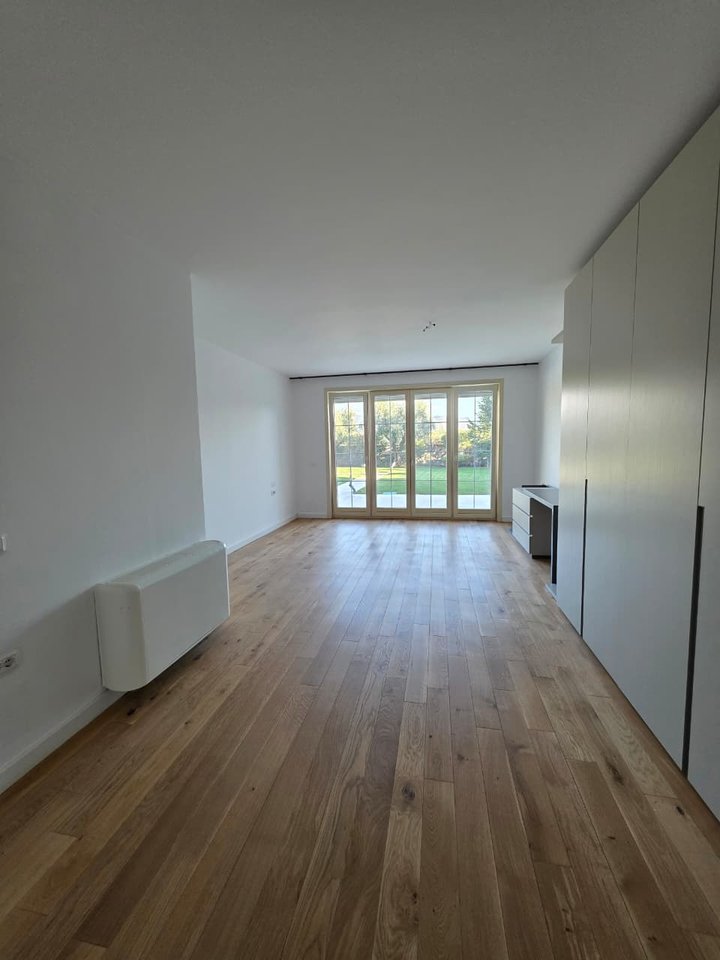 For sale, 3-Storey Villa, Lunder, Tirana.