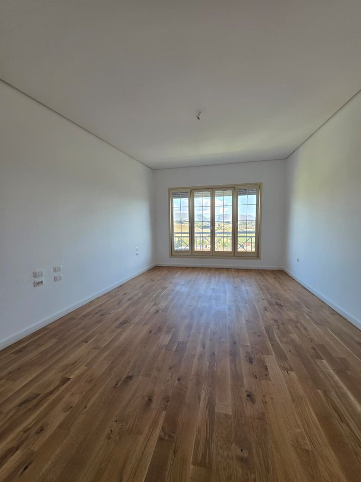 For sale, 3-Storey Villa, Lunder, Tirana.