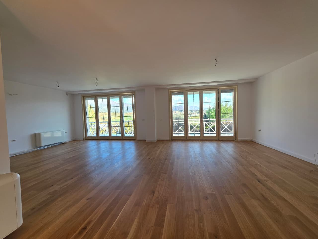 For sale, 3-Storey Villa, Lunder, Tirana.