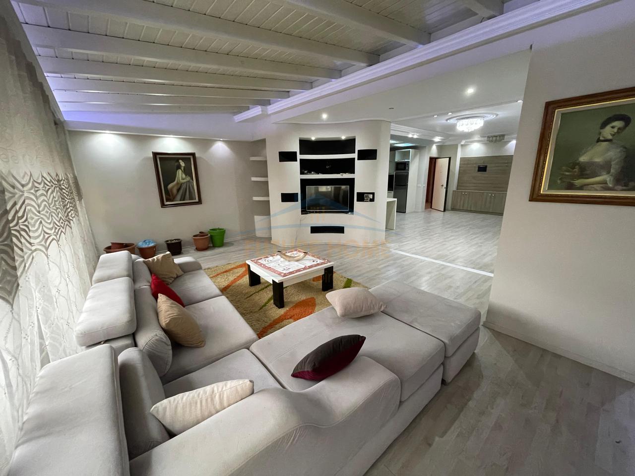 Shitet Apartament 2+1+2+ Verande, Pallati me Shigjeta