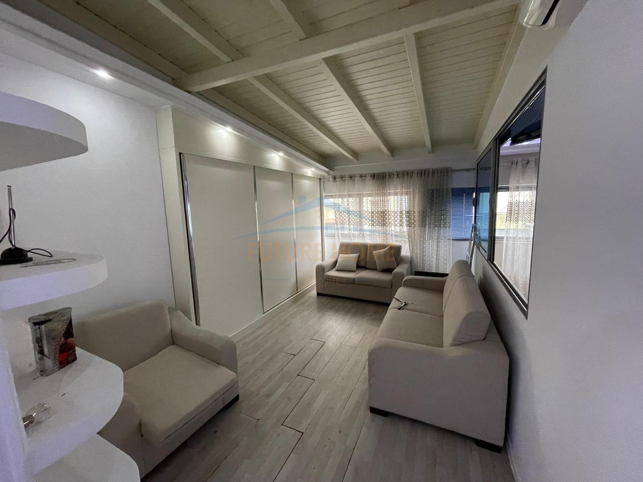 Shitet Apartament 2+1+2+ Verande, Pallati me Shigjeta