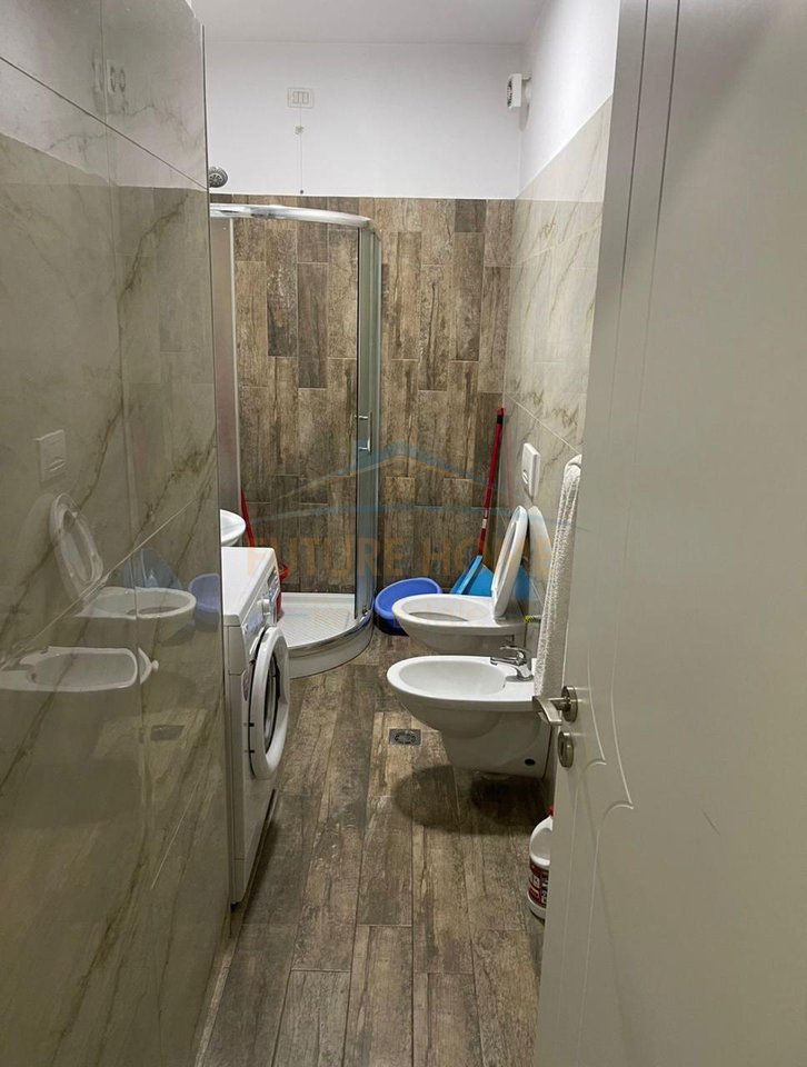 Shitet, Apartament 2+1+2 ne Fresk