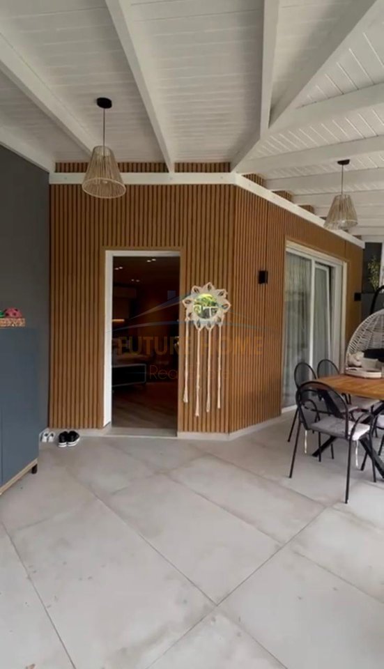 Shitet Super Vile , Gjiri Lalezit, Kompleksi Lura 3, Durres