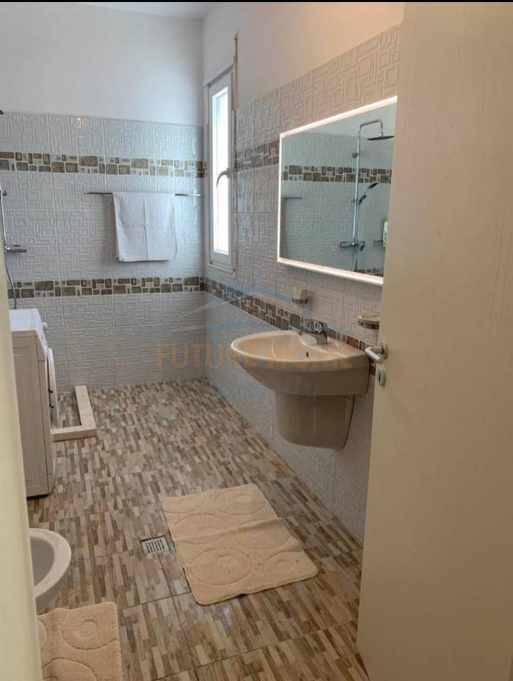For rent, 2+1 Apartment, Zogu I Boulevard, Tirana.