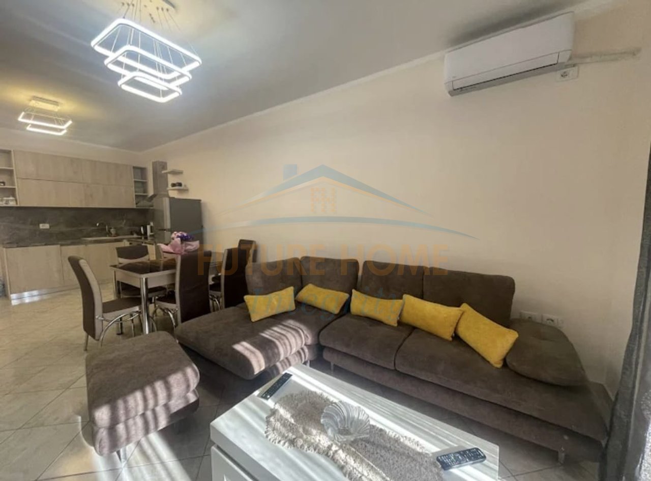 For rent, 2+1 Apartment, Zogu I Boulevard, Tirana.