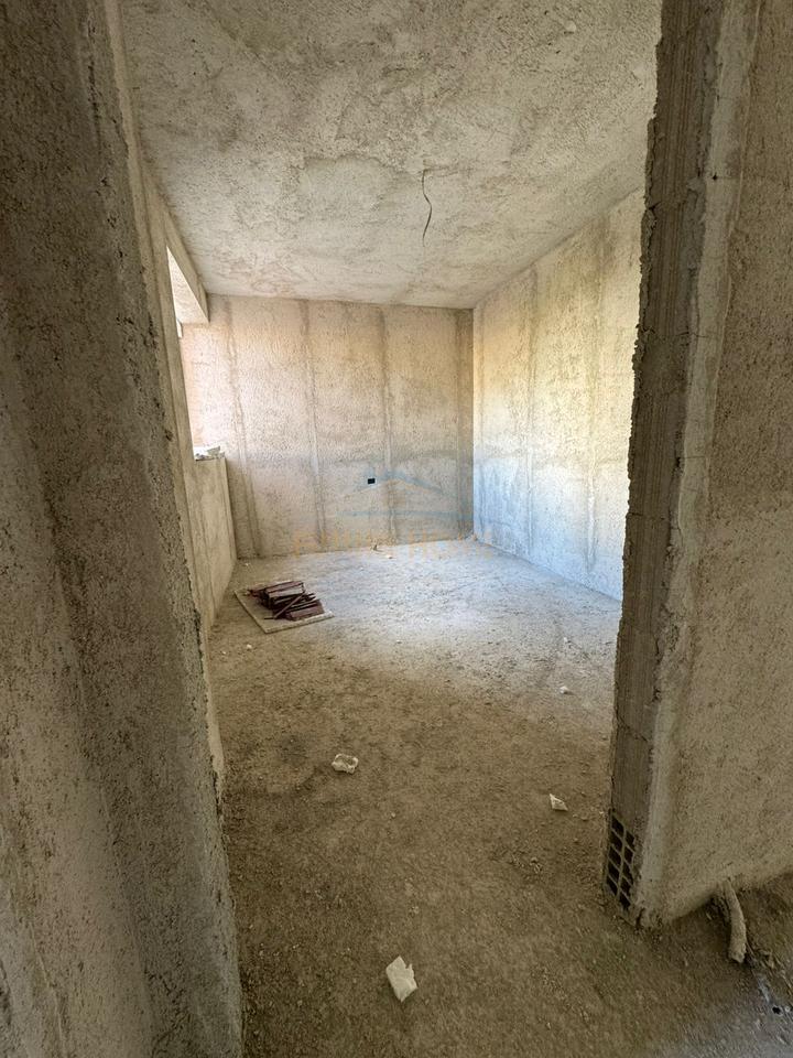 For sale, Apartment 2+1+2, Aviation Field, Tirana.