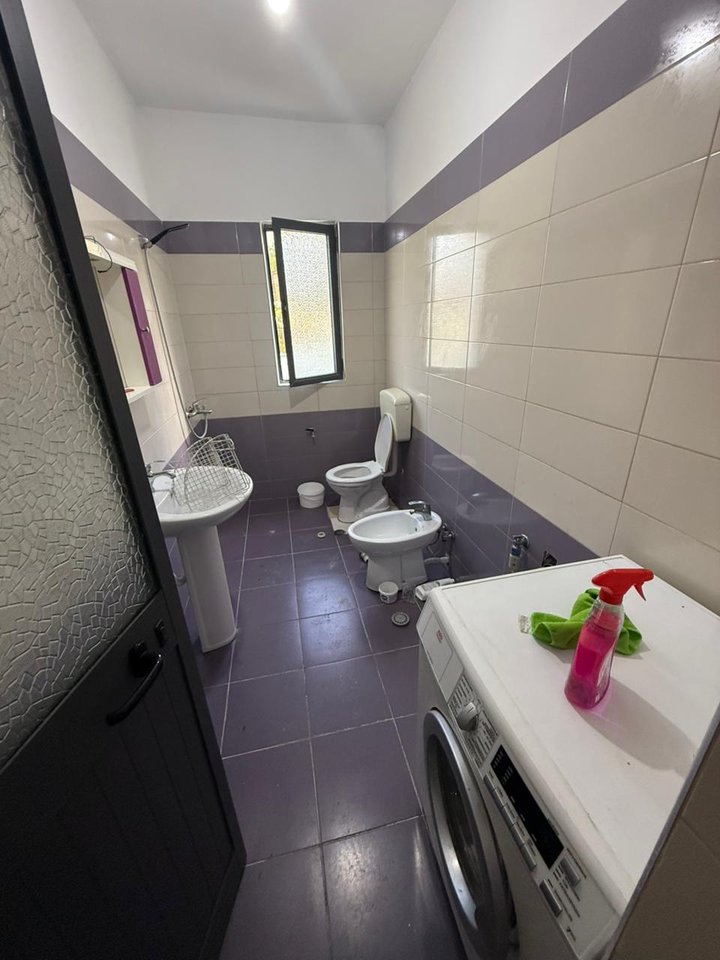 Qera, Vilë 1-Katëshe, Casa Italia, Tiranë.