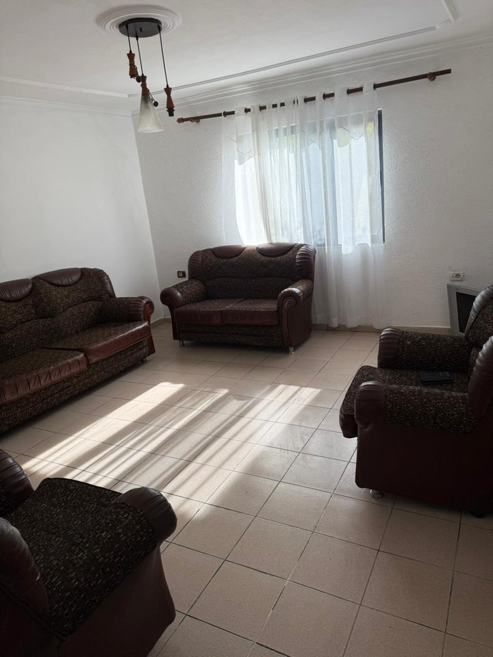 Qera, Vilë 1-Katëshe, Casa Italia, Tiranë.