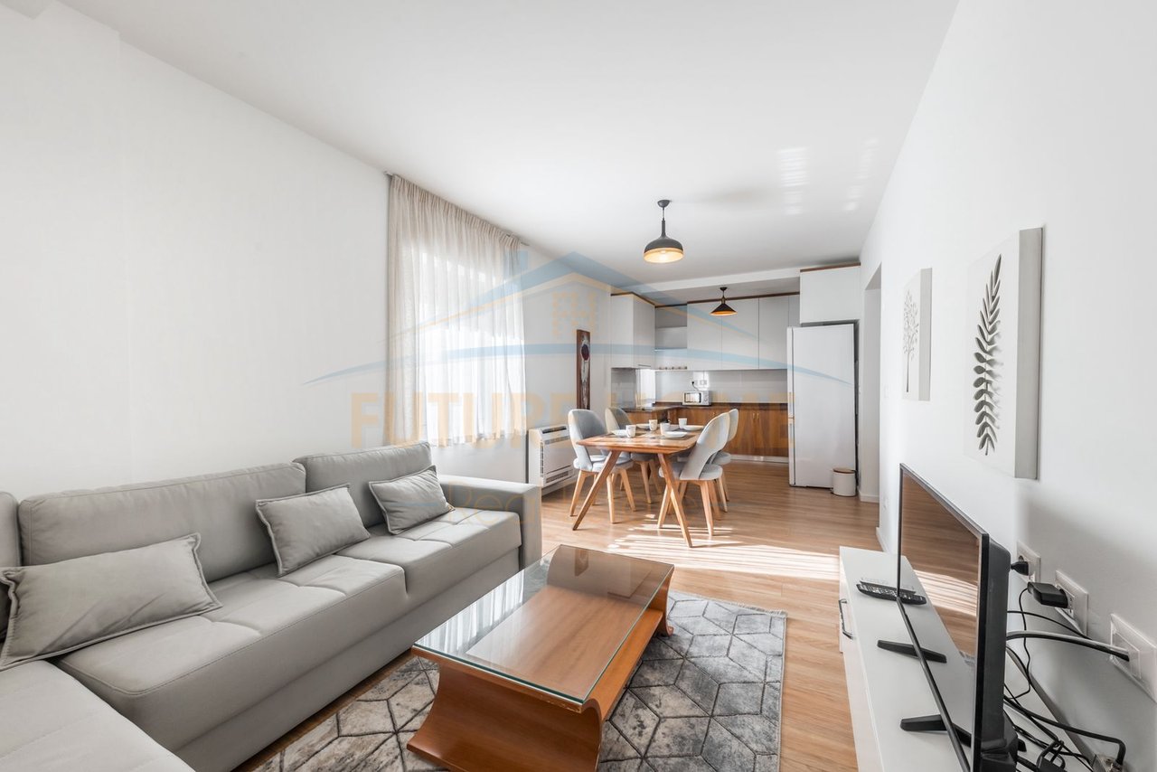 Shitet Apartament 1+1, Rruga Egnatia, Durres