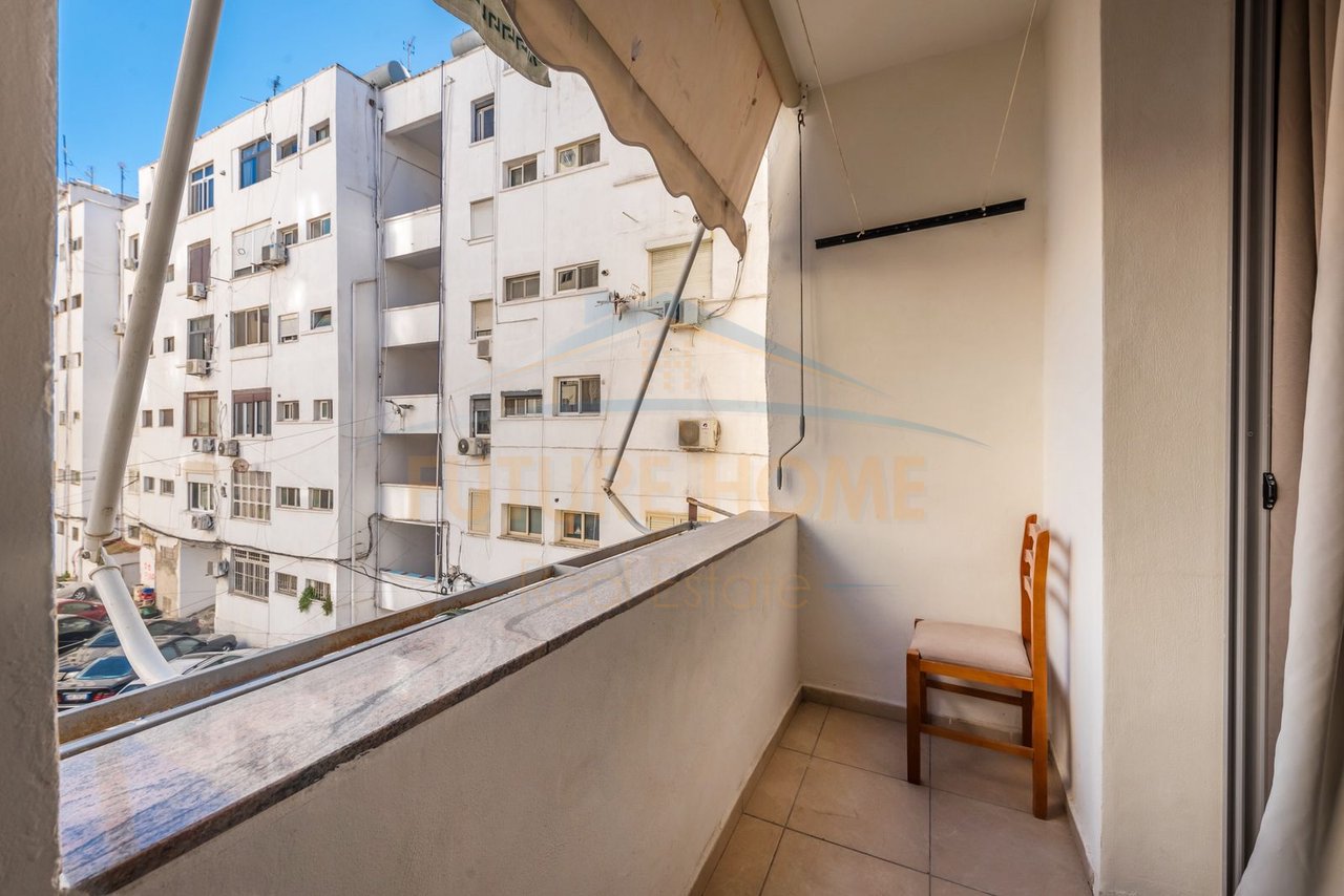 Shitet Apartament 1+1, Rruga Egnatia, Durres