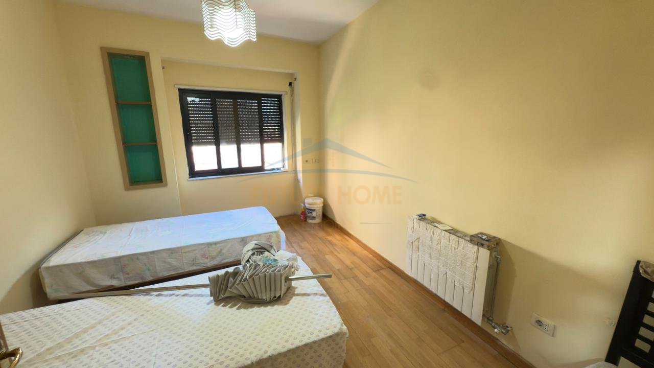 Qera, Apartament 3+1+2, Rruga e Barrikadave, Tiranë.