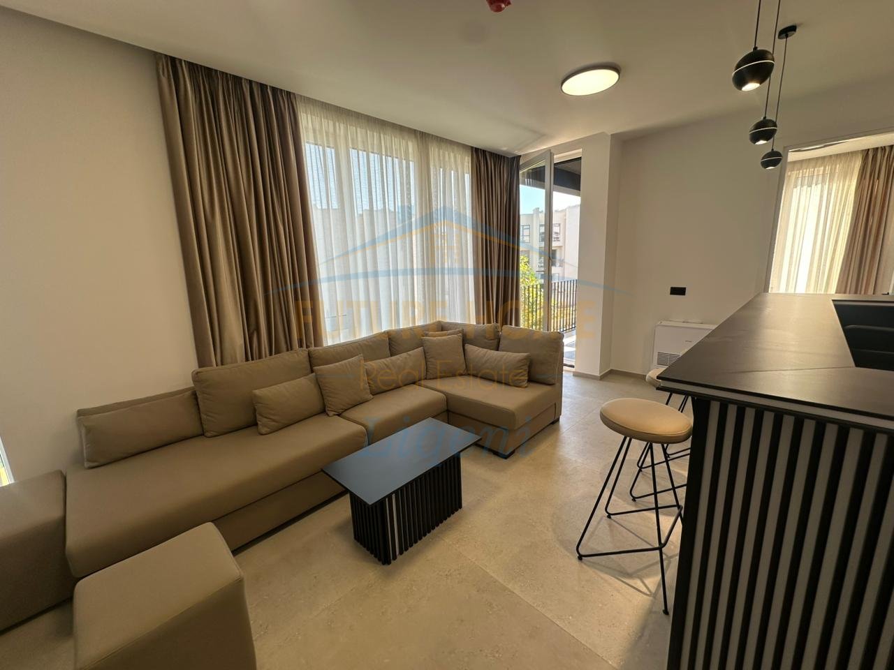 Qira, Apartment 2+1, Forest Complex, Tirana