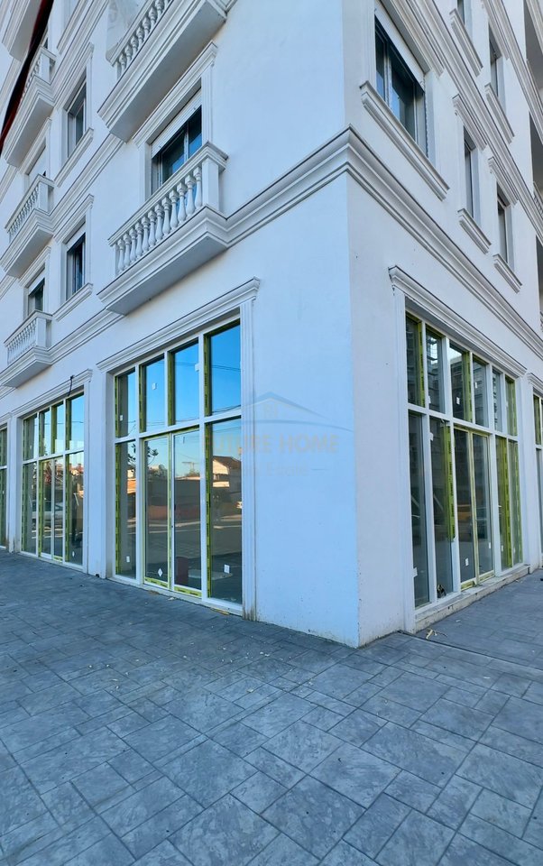 For sale, Business Premises, Kamëz.