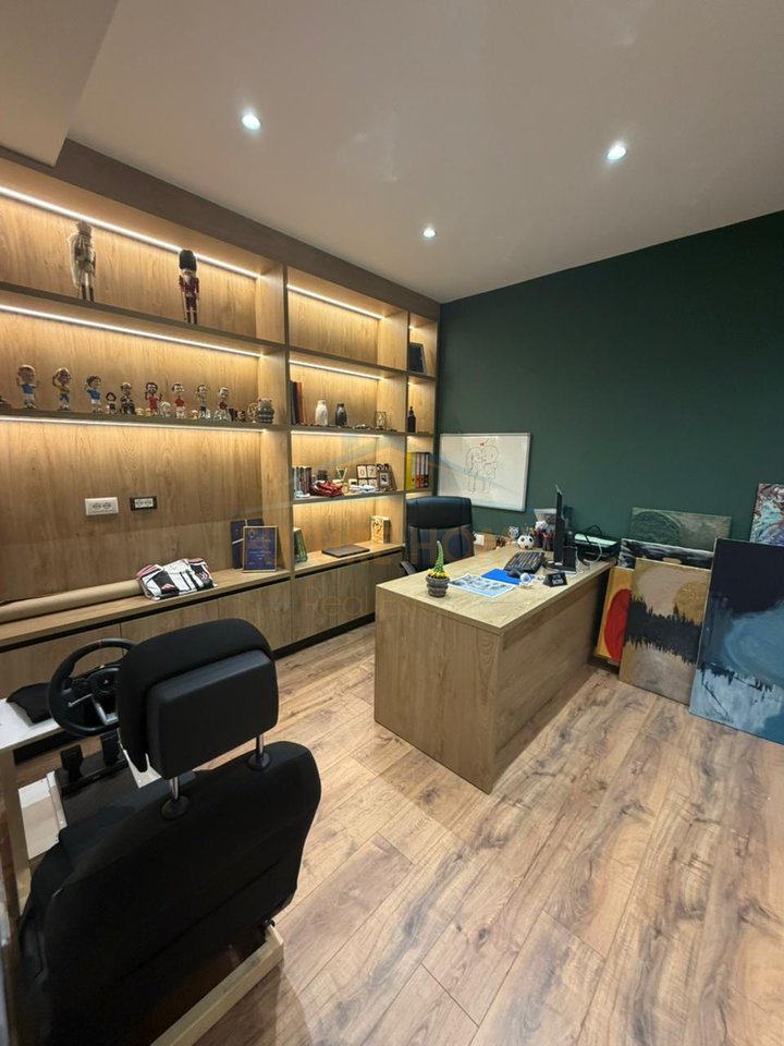 For sale, Apartment 3+1+2, Dry Lake, Tirana