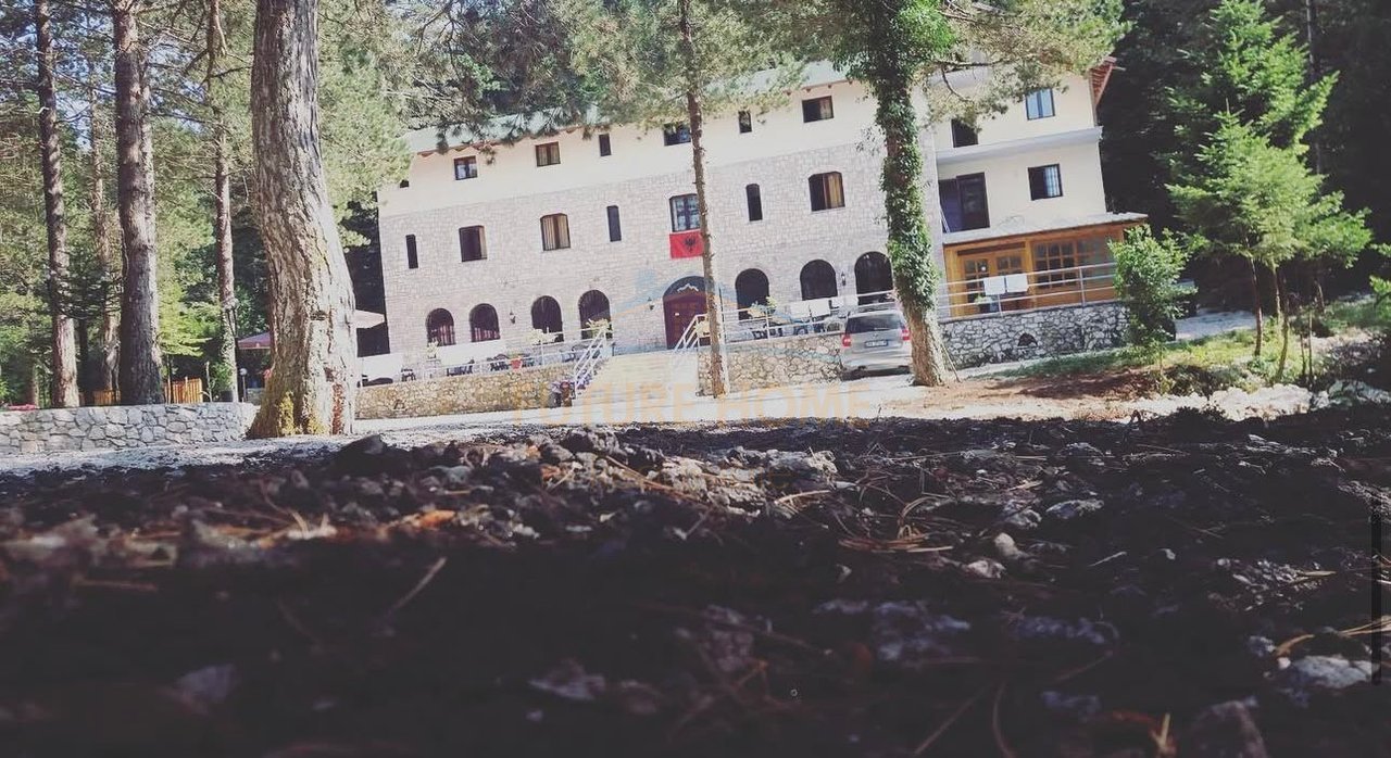 Qira, Hotel 3 katësh, Llogara,Vlore