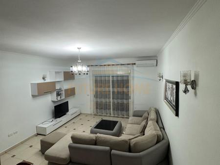 Qera, Apartament 3+1+2, Durres