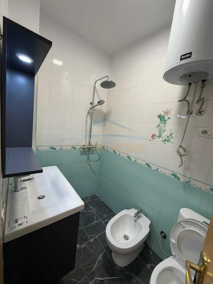 Appartamento 2+1+2 in vendita, Vila L, Tirana