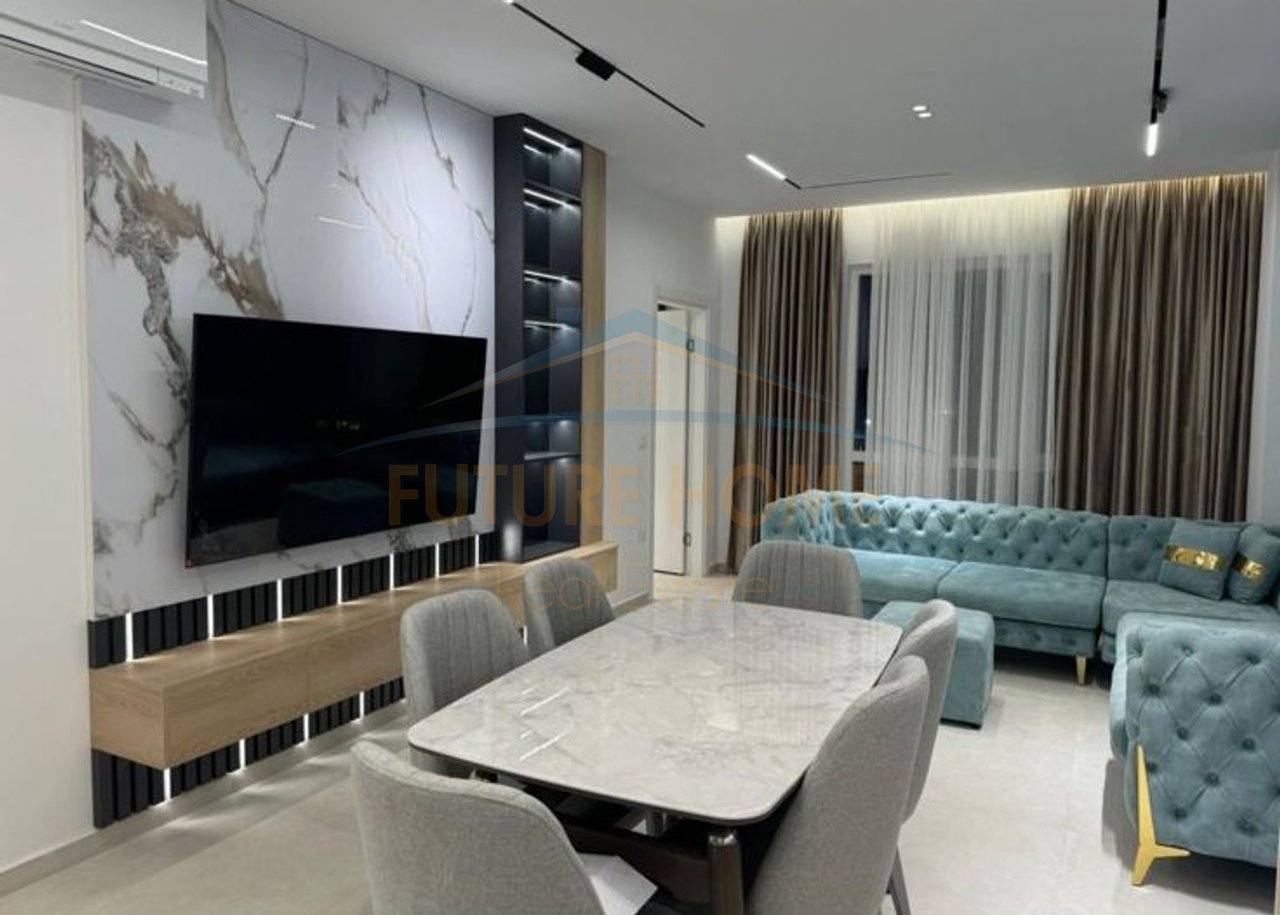 Shitet, Apartament 2+1+Garazhd, Mali i Robit, Golem.