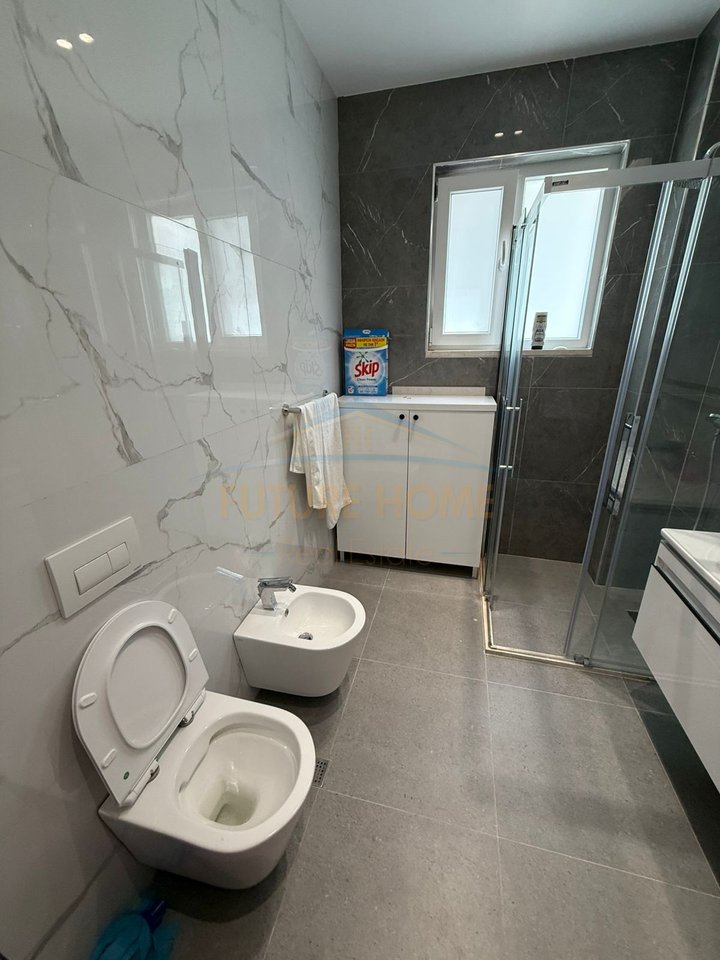 Shitet, Apartament 2+1+Garazhd, Mali i Robit, Golem.