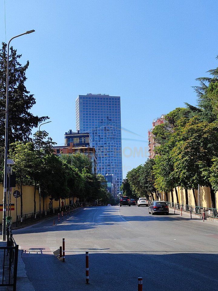 Affitto, Appartamento 4+1, Via Elbasanit, Tirana