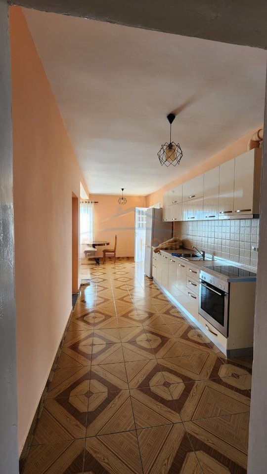 For rent, 2+1+2 apartment, parking space, Babrru, Tirana