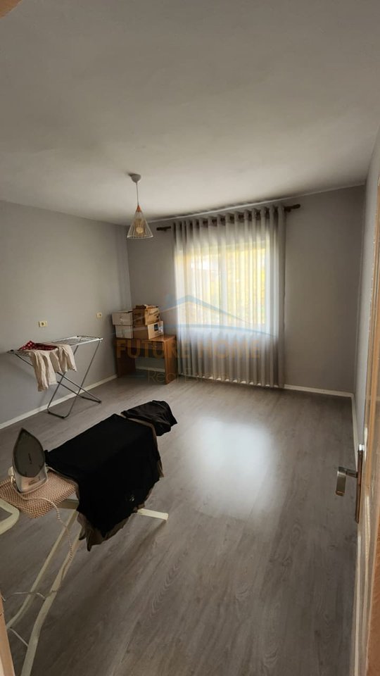 For rent, 2+1+2 apartment, parking space, Babrru, Tirana