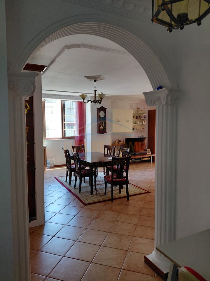 For sale, Apartment 3+1+2, Vollga, Durres