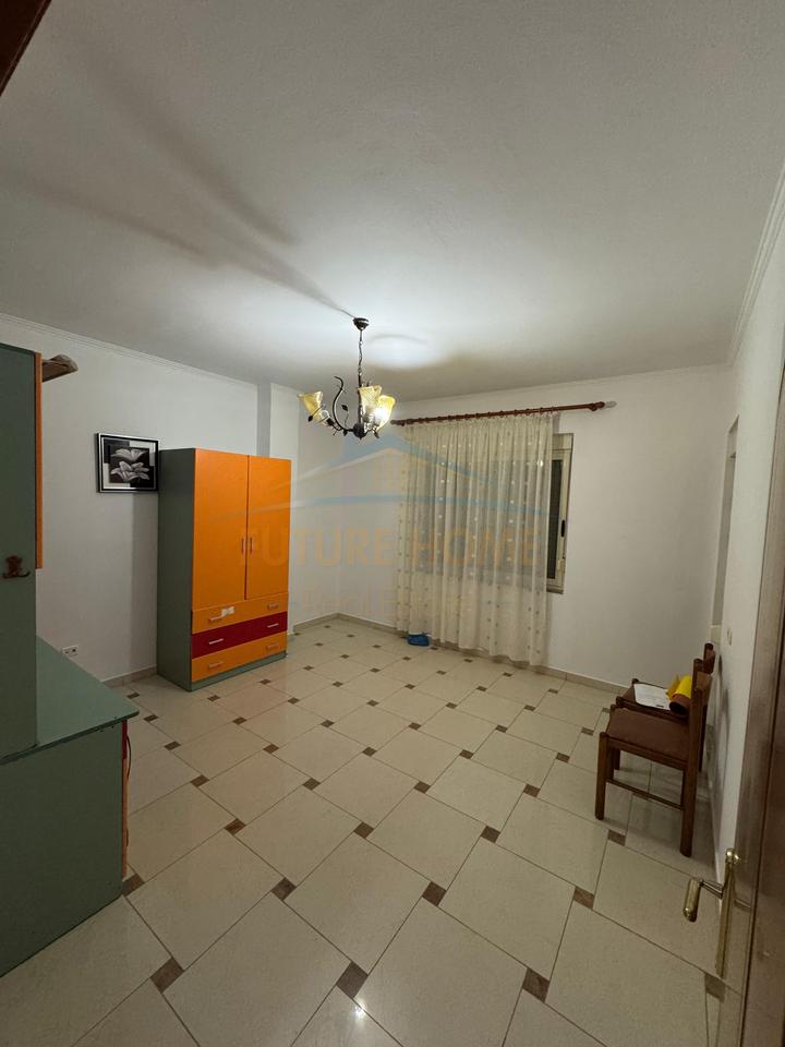 Qera, Apartament 3+1+2, Durres