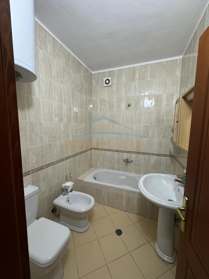 Qera, Apartament 3+1+2, Durres