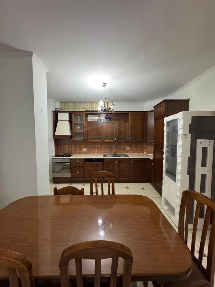 Qera, Apartament 3+1+2, Durres