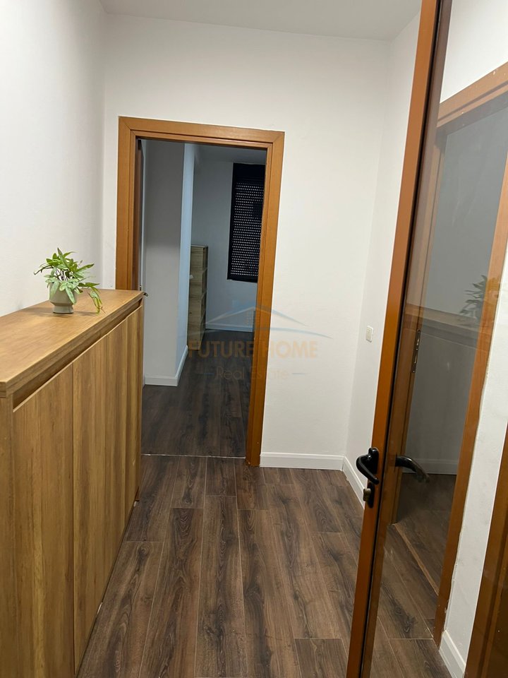 Rent, Apartment 3+1+2+ Parking Spot, Paris Commune