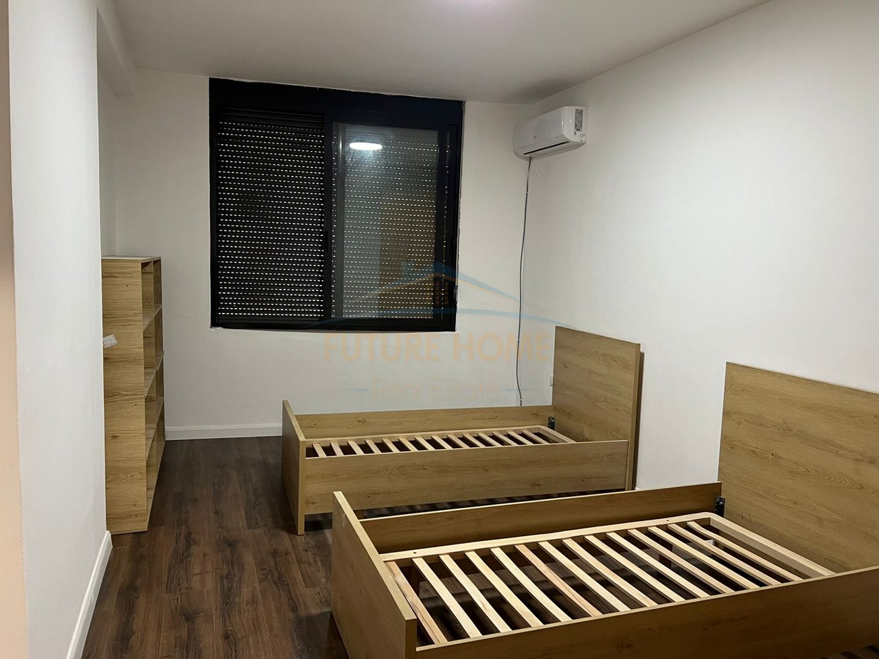 Rent, Apartment 3+1+2+ Parking Spot, Paris Commune