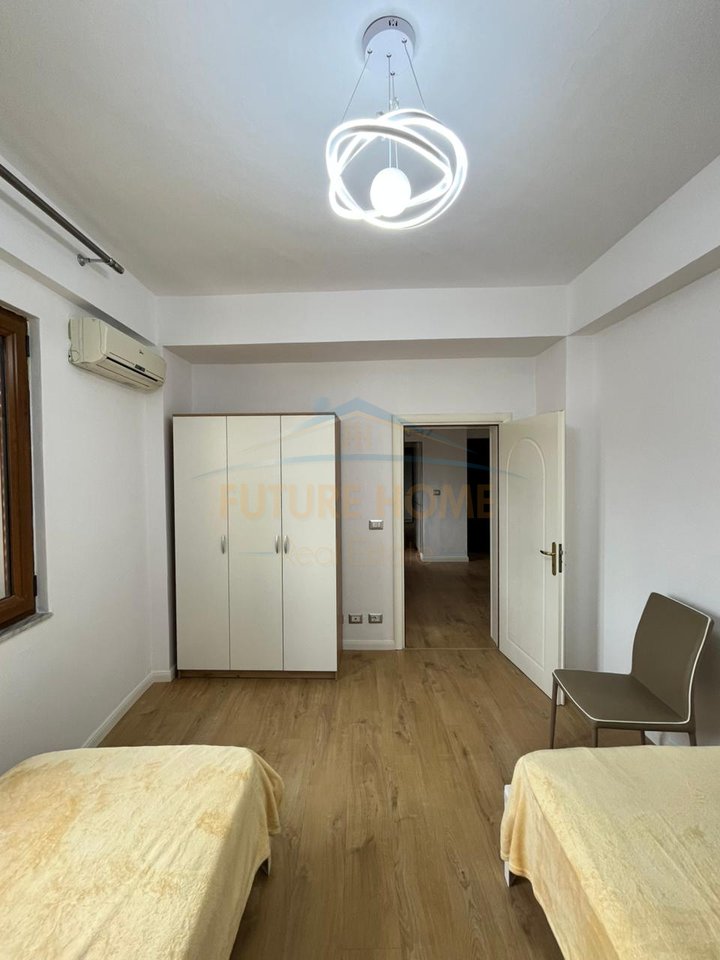 Shitet, Apartament 3+1, Vollga, Durres.