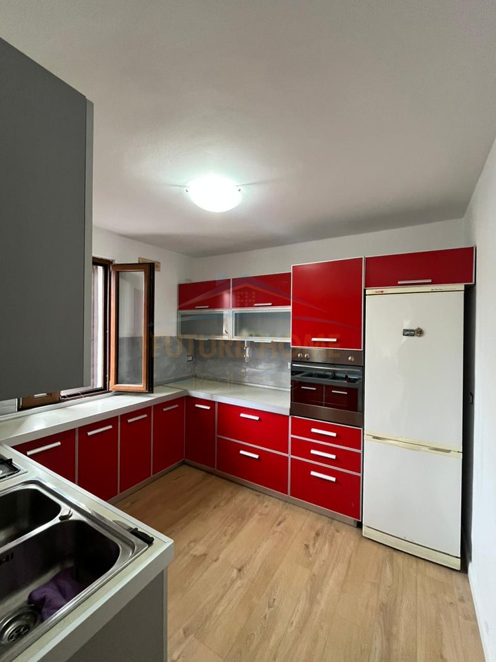 Shitet, Apartament 3+1, Vollga, Durres.