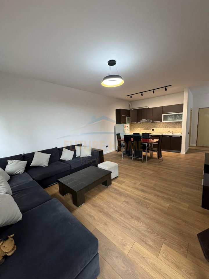 Shitet, Apartament 2+1+2, Oxhaku , Tiranë