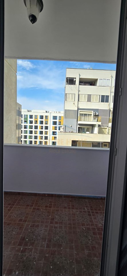 Shitet, Apartament 1+1,Prane UKD, Durres