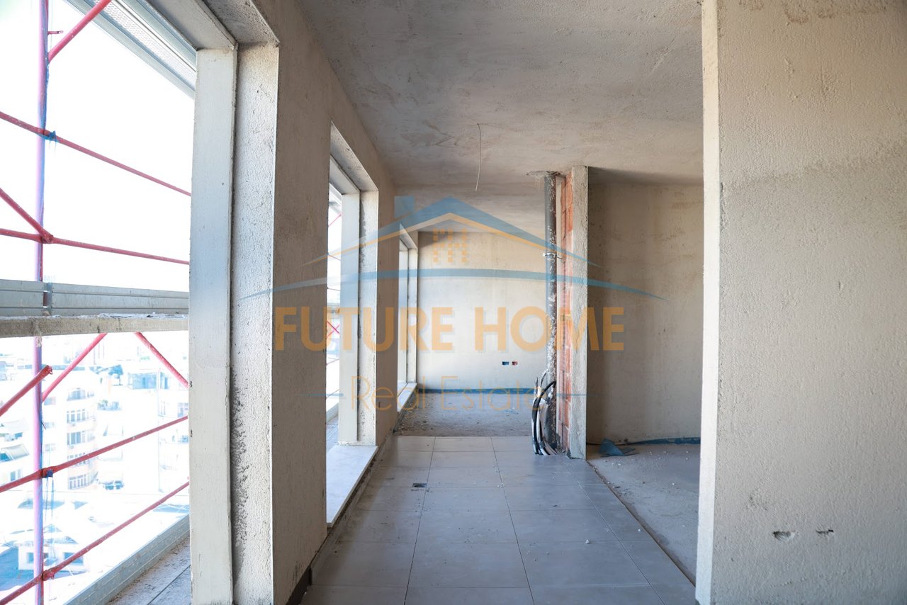 In vendita, Appartamento 2+1+2, White Tower Residence, Komuna e Parisit.