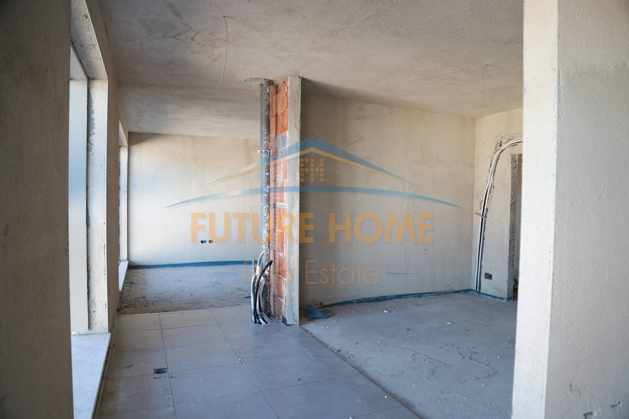 In vendita, Appartamento 2+1+2, White Tower Residence, Komuna e Parisit.