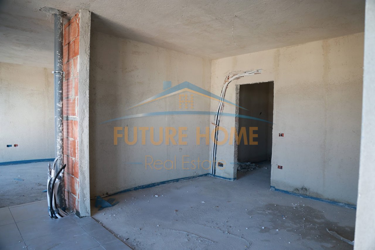 In vendita, Appartamento 2+1+2, White Tower Residence, Komuna e Parisit.