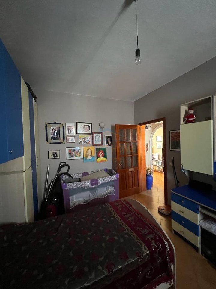 Shitet, Apartament 2+1, Zogu i Zi, Tirane
