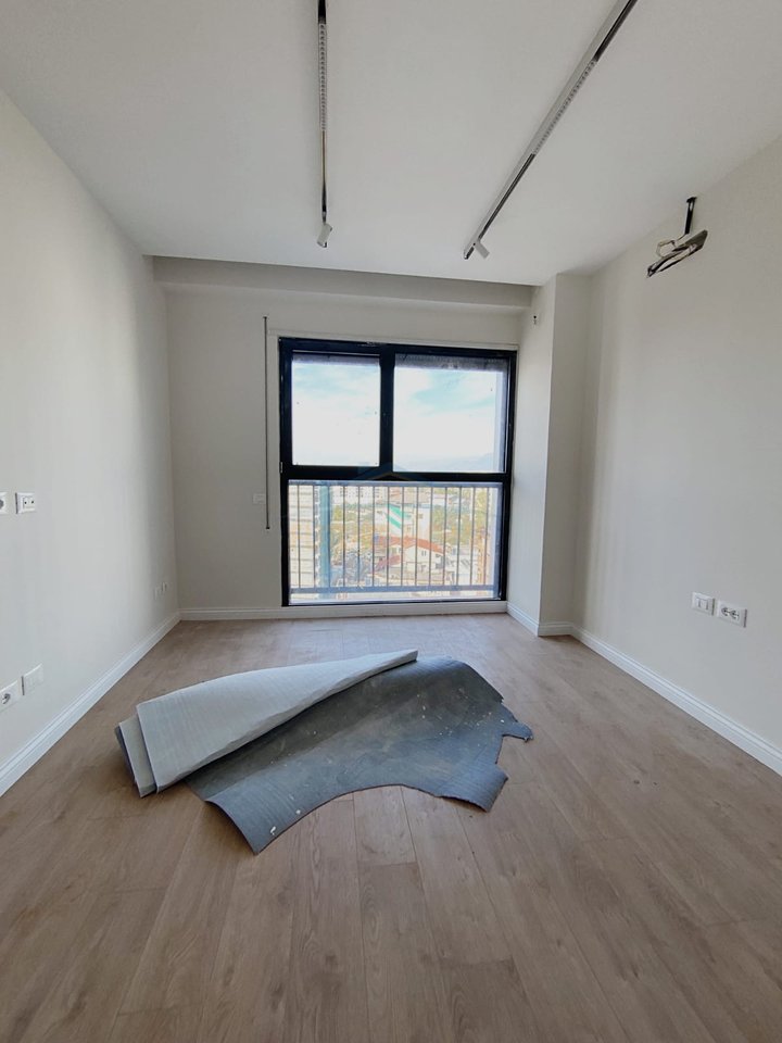 Shitet, Apartament 2+1, Jordan Misja, Tiranë.