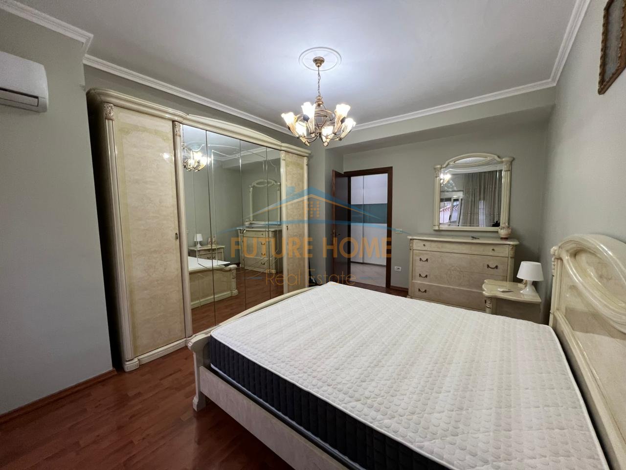 Rent, Apartment 1+1, New Bazaar, Tirana