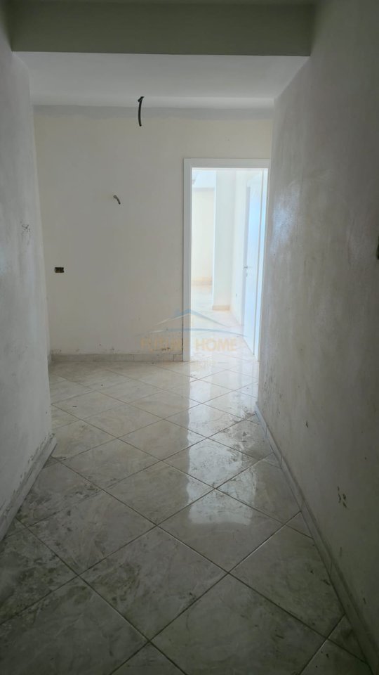Shitet,Apartament 2+1, Bulevardi Blu, Kamez