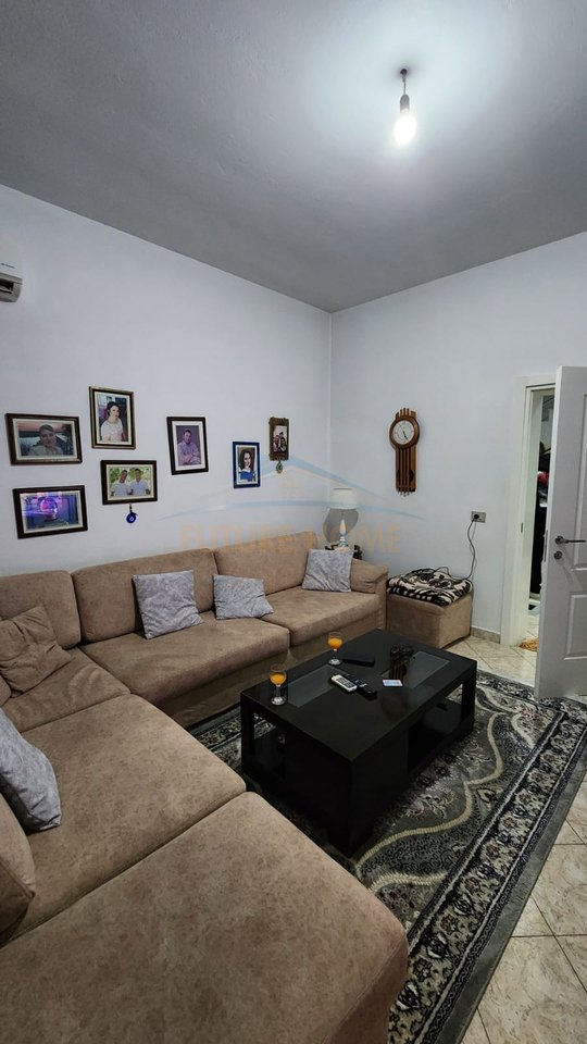 Shitet, Vile 3 kateshe, Sauk, Tirane