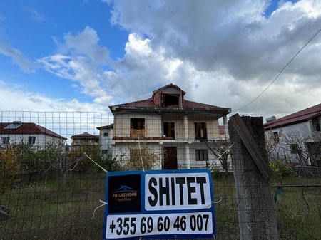 Shitet, Vile 2 kateshe, Spitalle, Durres