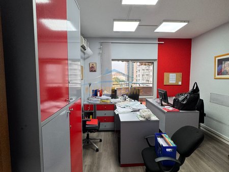 Qera, Ambient për Zyra,Blloku,Tiranë