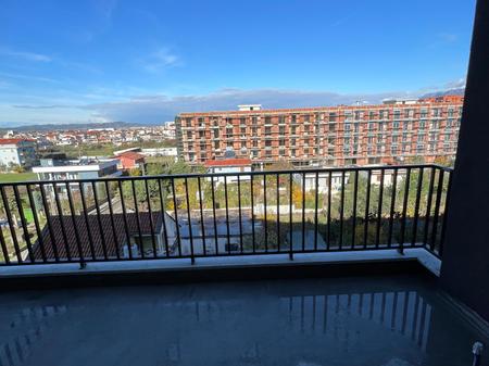 Shitet, Apartament 2+1+2, Green Rezidence Kamez, Tiranë.