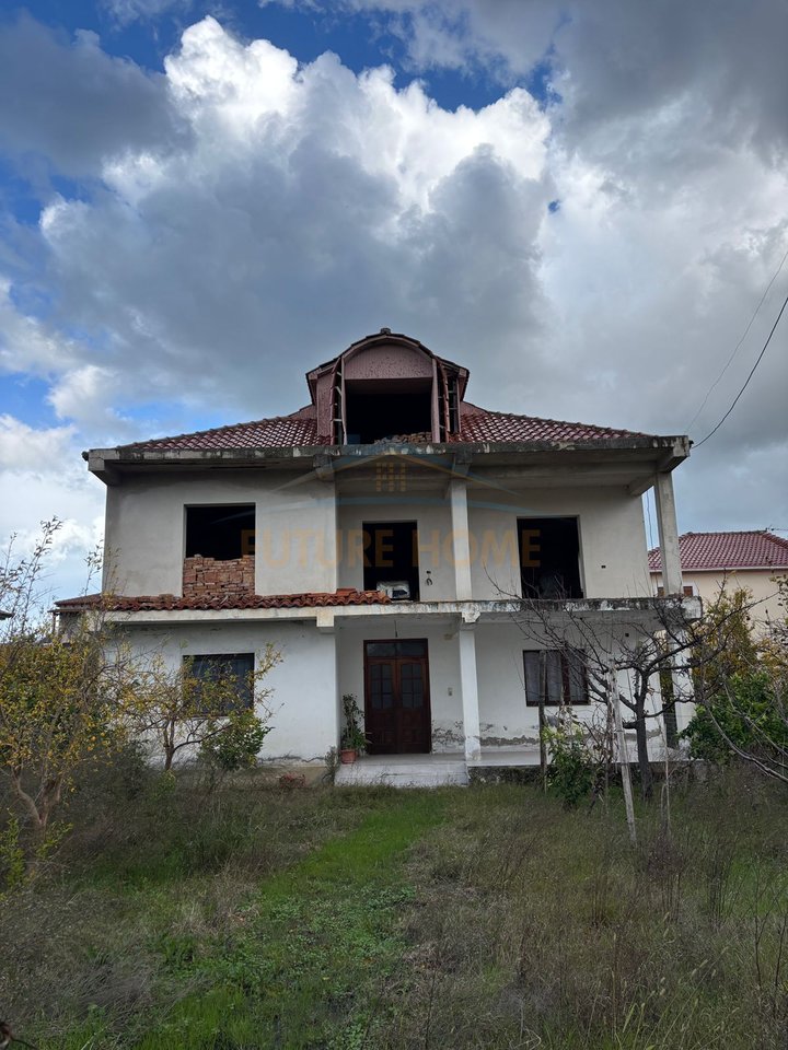 Shitet, Vile 2 kateshe, Spitalle, Durres