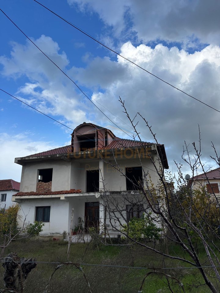 Shitet, Vile 2 kateshe, Spitalle, Durres